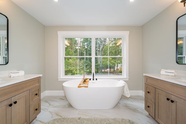 19 Morrill Dr, Wayland, MA 01778