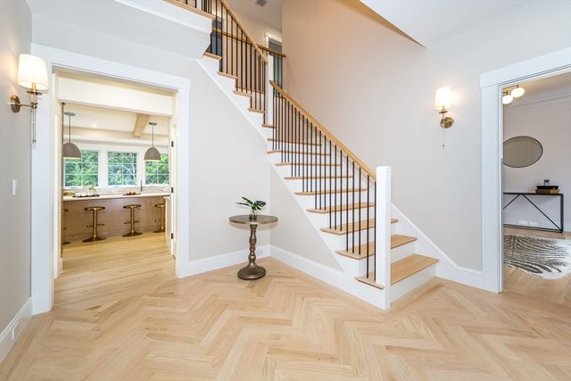 19 Morrill Dr, Wayland, MA 01778