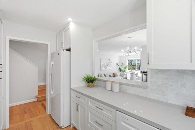 181 Ada Avenue 50, Mountain View, CA 94043