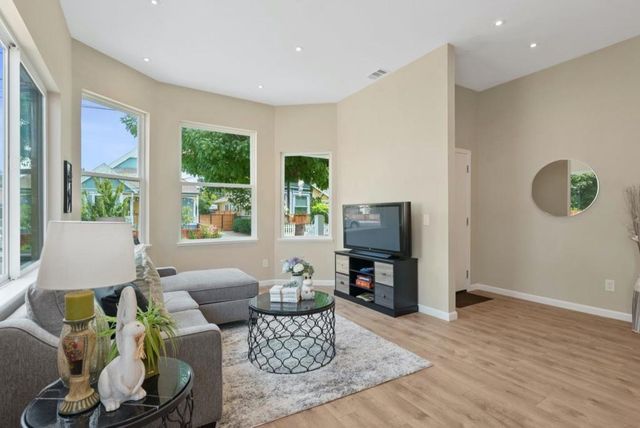 387 N 12th Street, San Jose, CA 95112