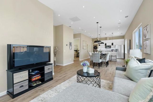 387 N 12th Street, San Jose, CA 95112