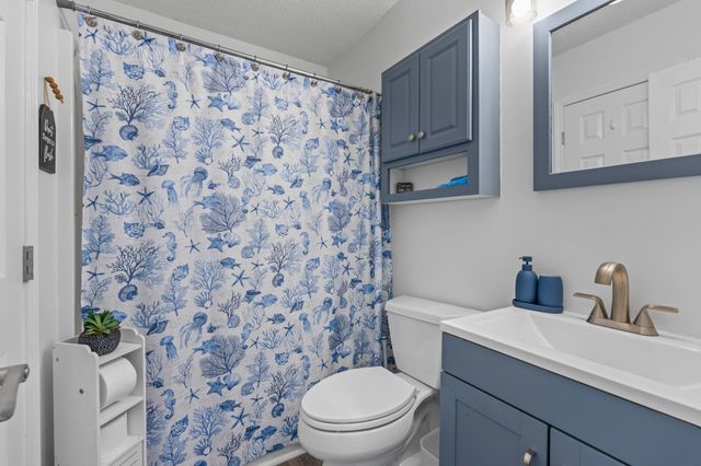 913 Charles St., North Myrtle Beach, SC 29582