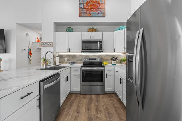 913 Charles St., North Myrtle Beach, SC 29582