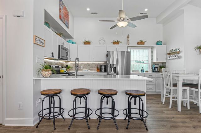 913 Charles St., North Myrtle Beach, SC 29582