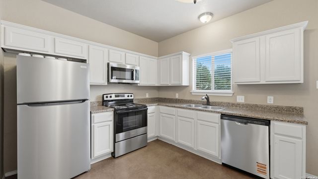 145 ROSEDALE AVE, New Braunfels, TX 78130