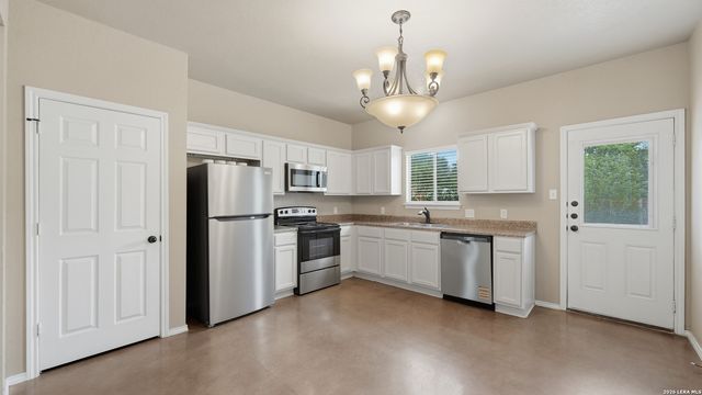 145 ROSEDALE AVE, New Braunfels, TX 78130