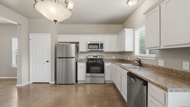145 ROSEDALE AVE, New Braunfels, TX 78130