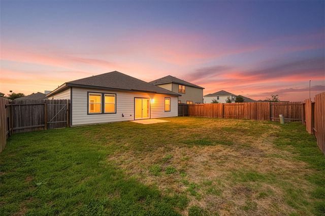 992 Blue Beech Lane, Brookshire, TX 77423