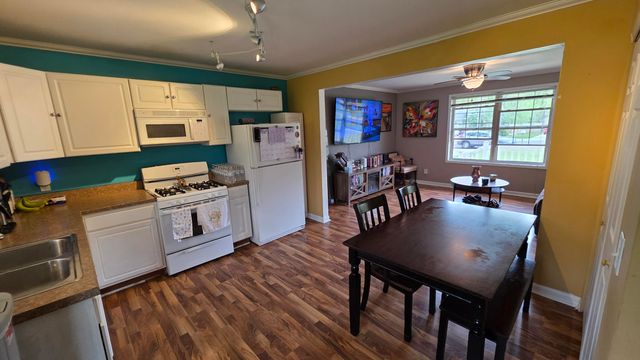 850 S Wisconsin Street, Hobart, IN 46342