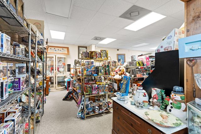 7227 Beach Drive SW, Ocean Isle Beach, NC 28469