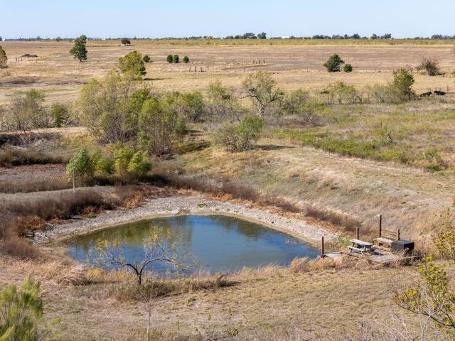 1150 County Road 432, Taylor, TX 76574