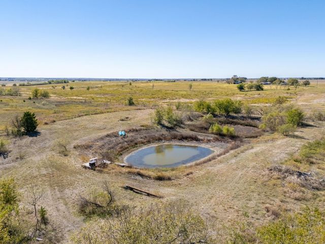 1150 County Road 432, Taylor, TX 76574