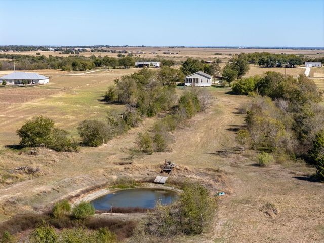 1150 County Road 432, Taylor, TX 76574