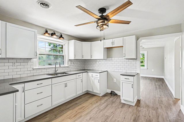 4559 2 Mile Road, Bay City, MI 48706