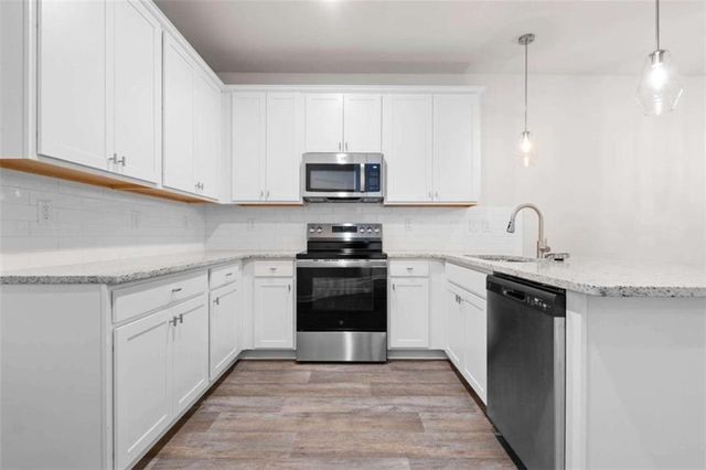 3668 PARKWAY JAMES Drive, Snellville, GA 30039
