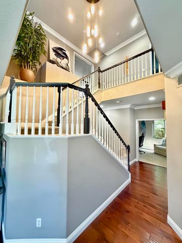4982 Crestview Drive, Carlsbad, CA 92008
