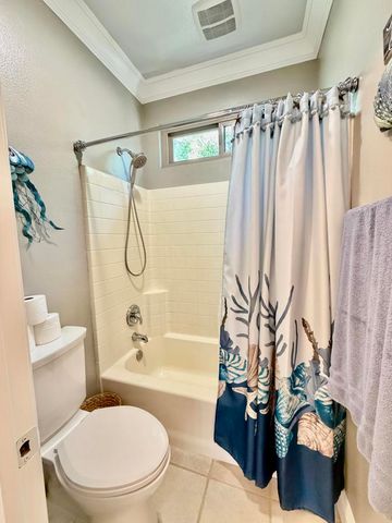 4982 Crestview Drive, Carlsbad, CA 92008