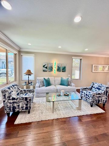 4982 Crestview Drive, Carlsbad, CA 92008