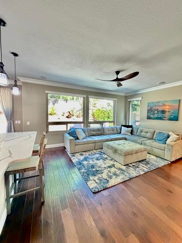 4982 Crestview Drive, Carlsbad, CA 92008