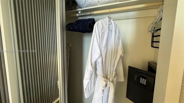 18001 Collins Ave 1110, Sunny Isles Beach, FL 33160