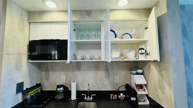 18001 Collins Ave 1110, Sunny Isles Beach, FL 33160