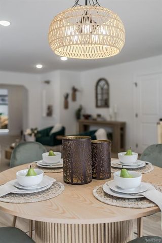 3750 Alida Avenue, Rochester Hills, MI 48309