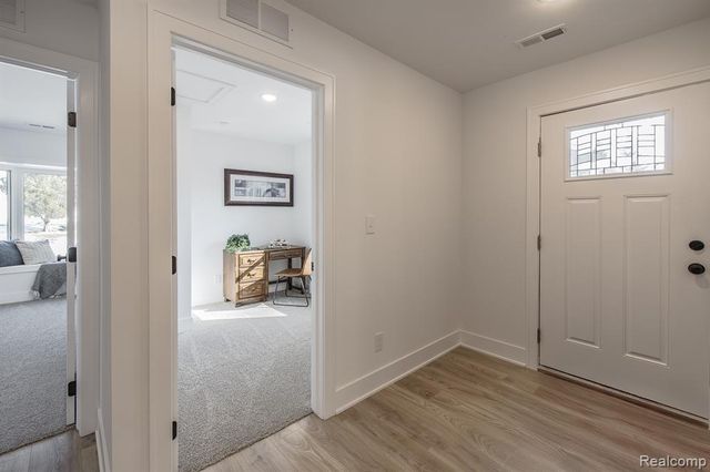 3750 Alida Avenue, Rochester Hills, MI 48309