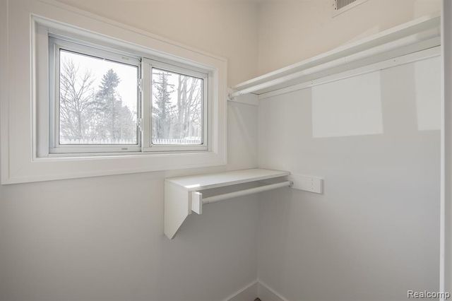 3750 Alida Avenue, Rochester Hills, MI 48309