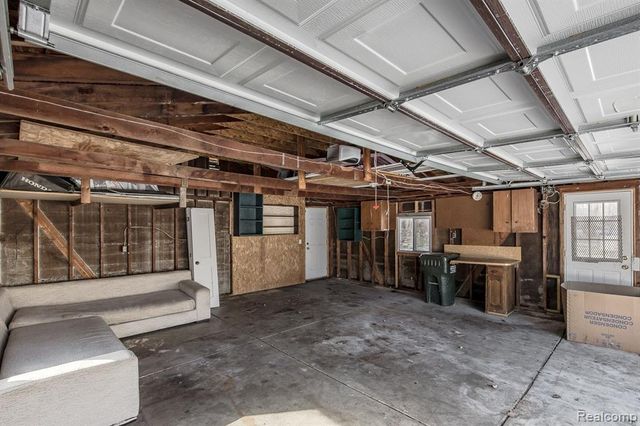 3750 Alida Avenue, Rochester Hills, MI 48309