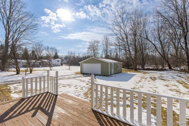 3750 Alida Avenue, Rochester Hills, MI 48309