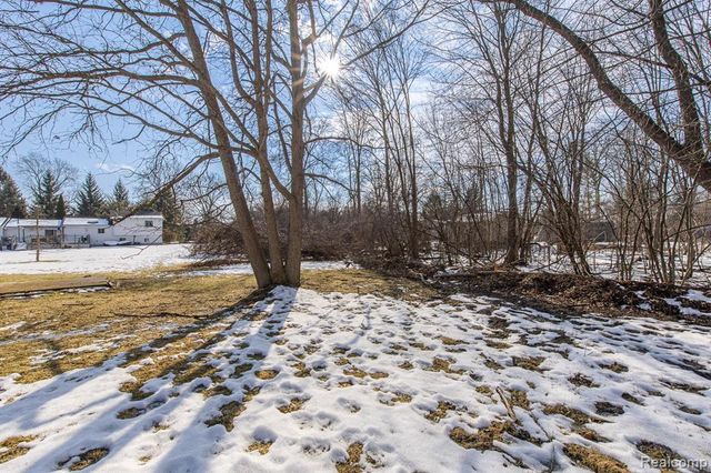 3750 Alida Avenue, Rochester Hills, MI 48309