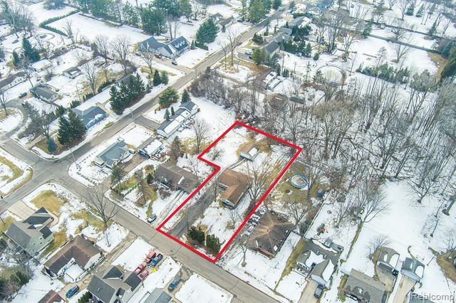 3750 Alida Avenue, Rochester Hills, MI 48309