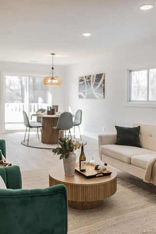 3750 Alida Avenue, Rochester Hills, MI 48309