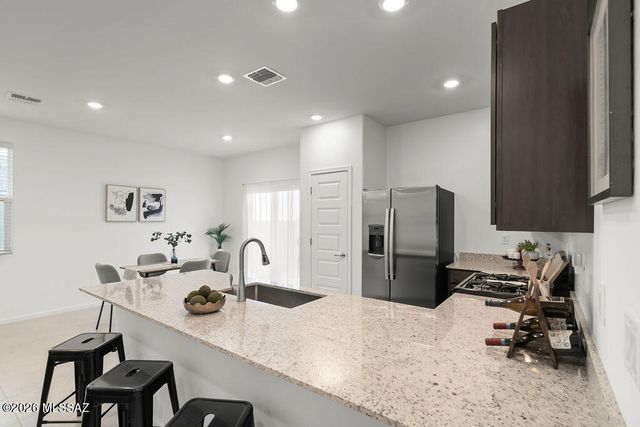 8713 E Creamy Cliffrose Trail, Vail, AZ 85641