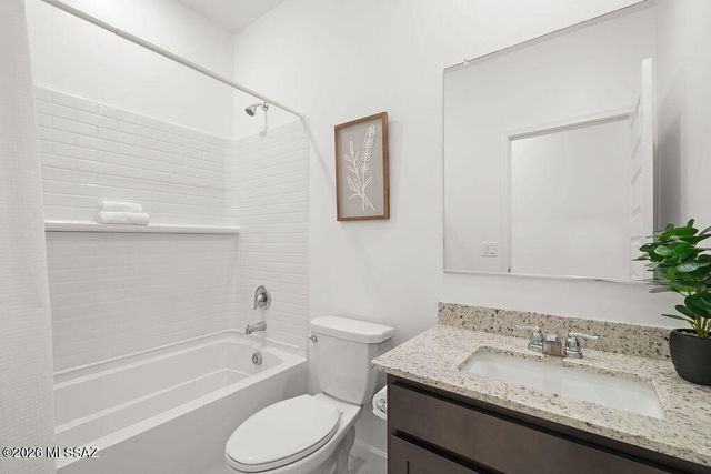 8713 E Creamy Cliffrose Trail, Vail, AZ 85641