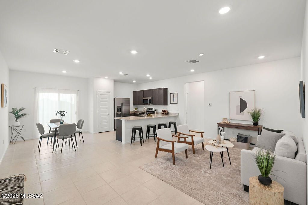 8713 E Creamy Cliffrose Trail, Vail, AZ 85641