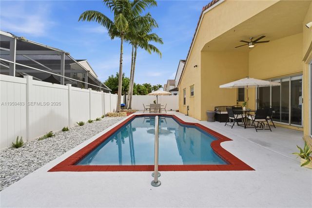 18427 NW 9th Ct, Pembroke Pines, FL 33029