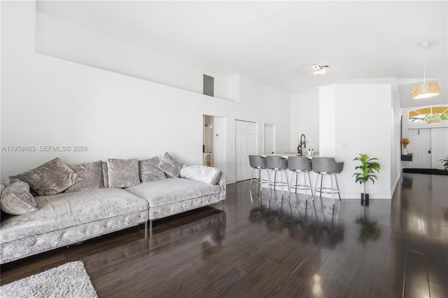 18427 NW 9th Ct, Pembroke Pines, FL 33029