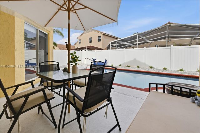 18427 NW 9th Ct, Pembroke Pines, FL 33029