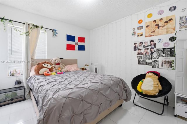 18427 NW 9th Ct, Pembroke Pines, FL 33029