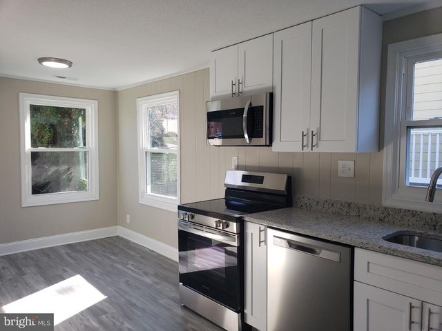 2915 UNIVERSITY BLVD W, Kensington, MD 20895