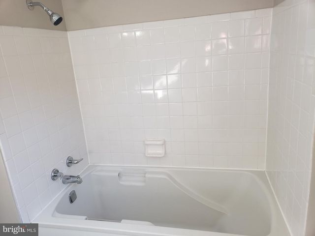 2915 UNIVERSITY BLVD W, Kensington, MD 20895