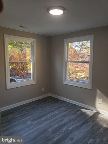 2915 UNIVERSITY BLVD W, Kensington, MD 20895