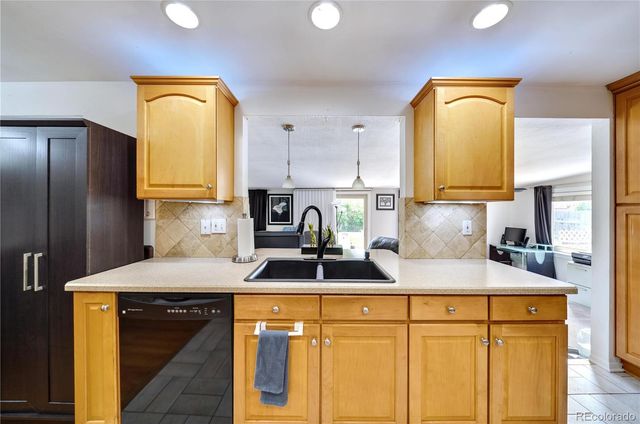 6616 S Lincoln Street, Centennial, CO 80121