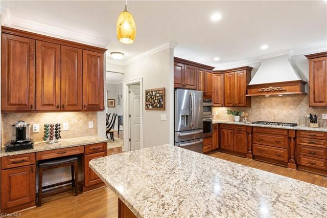 7809 Charles Place Drive, Kernersville, NC 27284