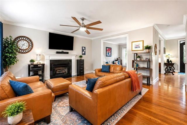 7809 Charles Place Drive, Kernersville, NC 27284