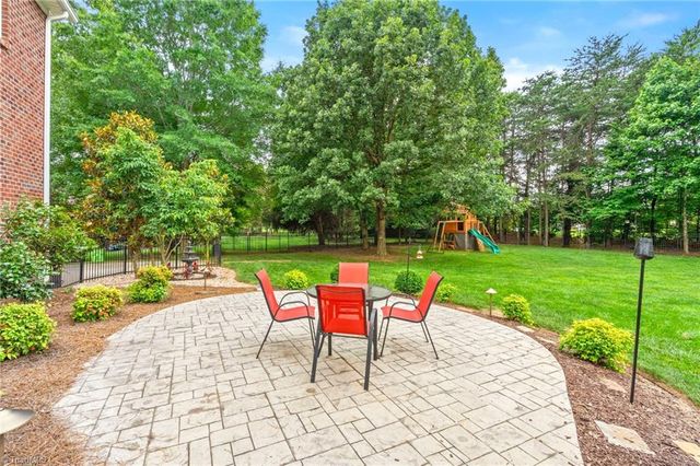 7809 Charles Place Drive, Kernersville, NC 27284