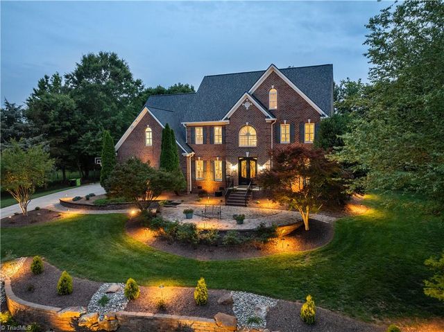 7809 Charles Place Drive, Kernersville, NC 27284