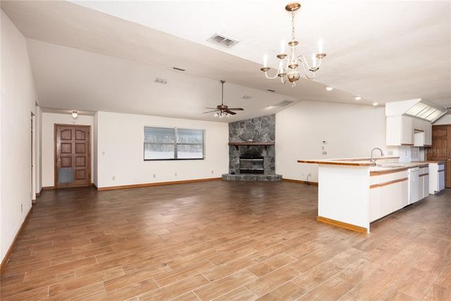 15181 NE 9TH STREET, Williston, FL 32696