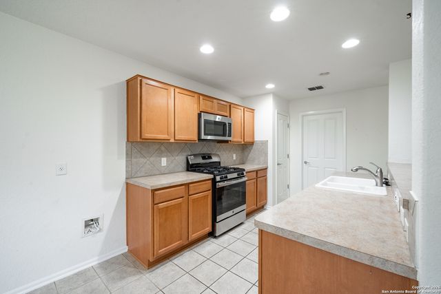 2619 Amethyst Dr, San Antonio, TX 78259